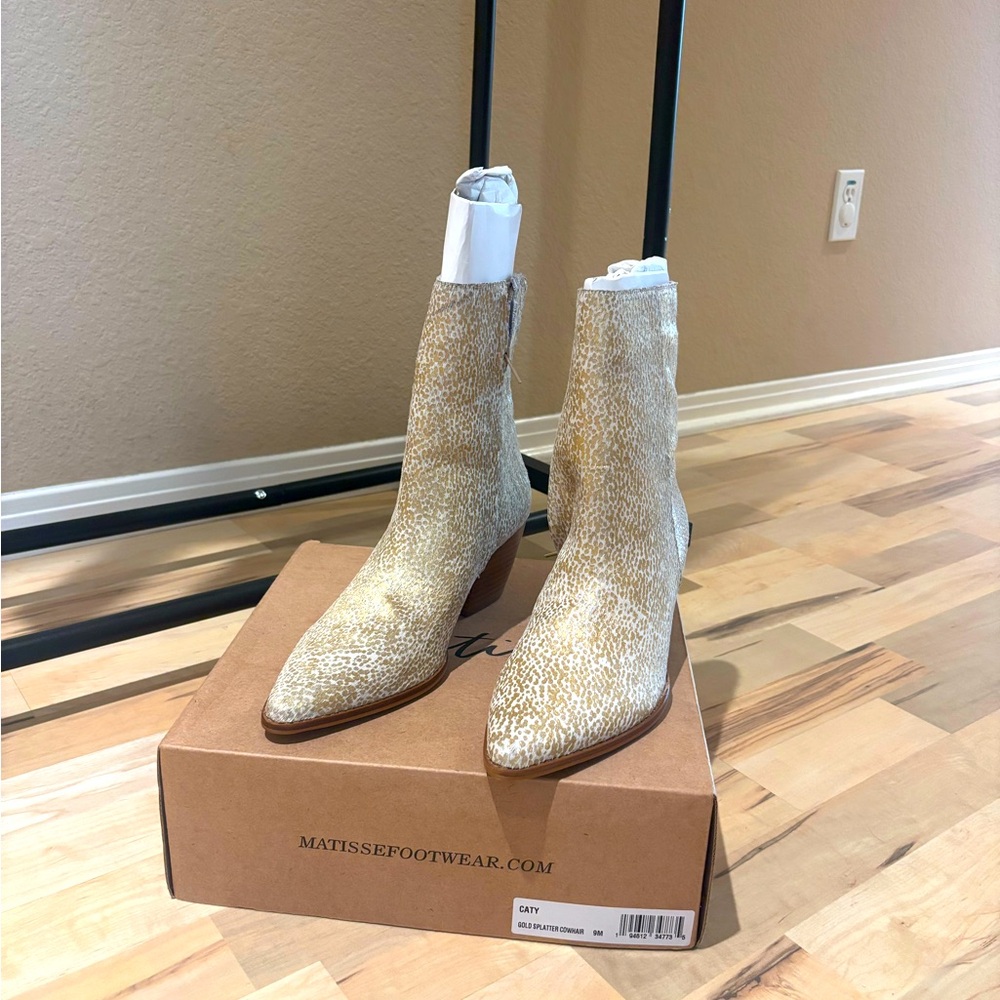 Matisse booties, never worn!